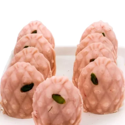 Ganguram's Strawberry Sandesh Karapak, 400 g-1